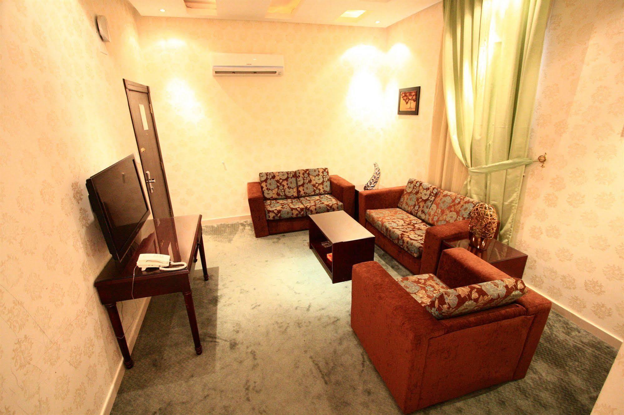 Rest Night Hotel Suites- Al Falah Riade Exterior foto